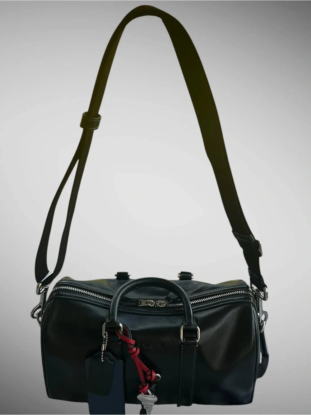 Coach Venturer 27 Duffle Satchel Bag Black Leather CDY54 w/ Charms Crossbody